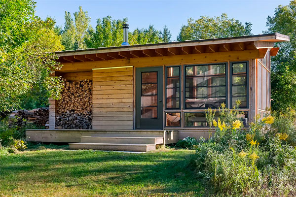 Custom outdoor saunas